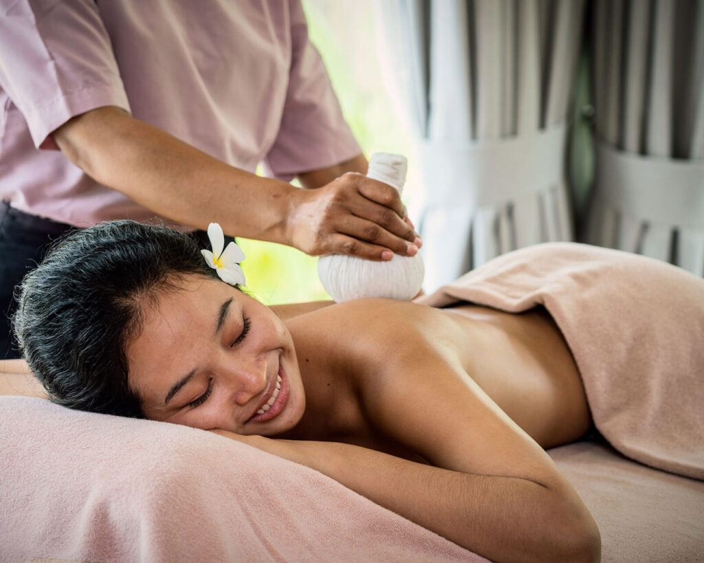 Un massage au Sanctuary Spa.